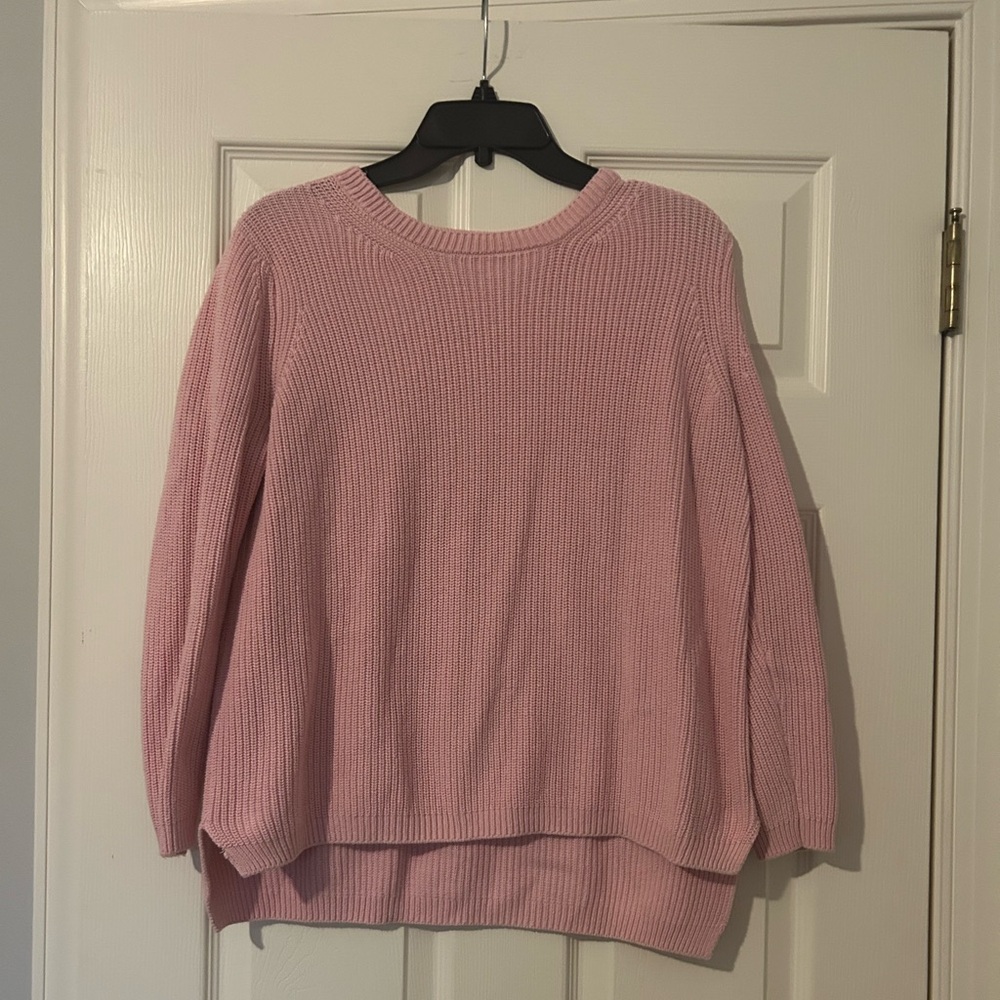 Crown & Ivy Light Pink Crew Neck Sweater